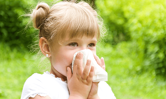 6. Les jeunes enfants en bonne santé toussent une centaine de jours par an. 6. Les jeunes enfants en bonne santé toussent une centaine de jours par an.